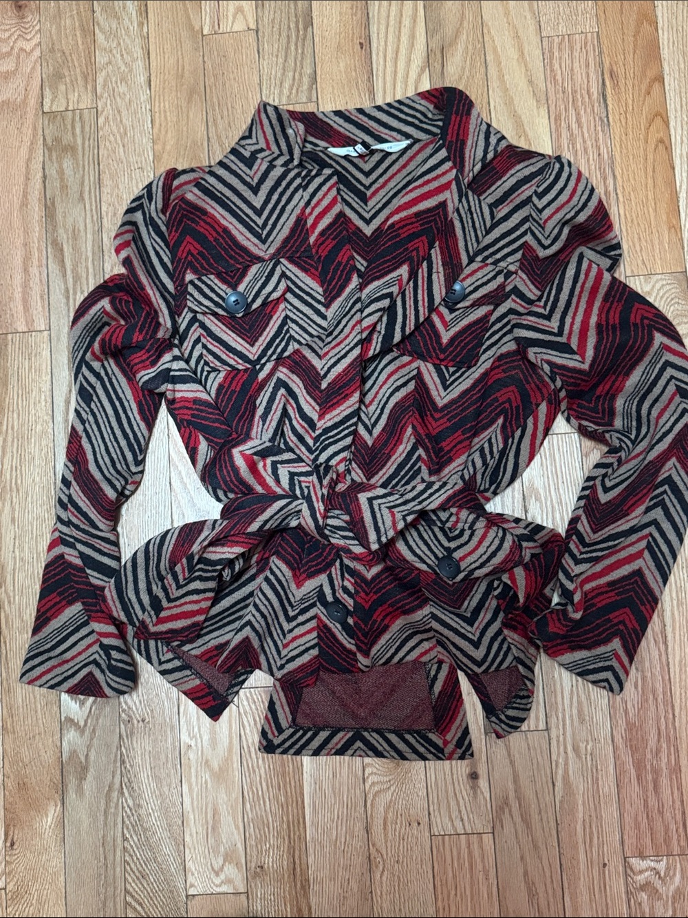 Diane Von Furstenberg Red and Tan Chevron Button-Front Knit Top with belt